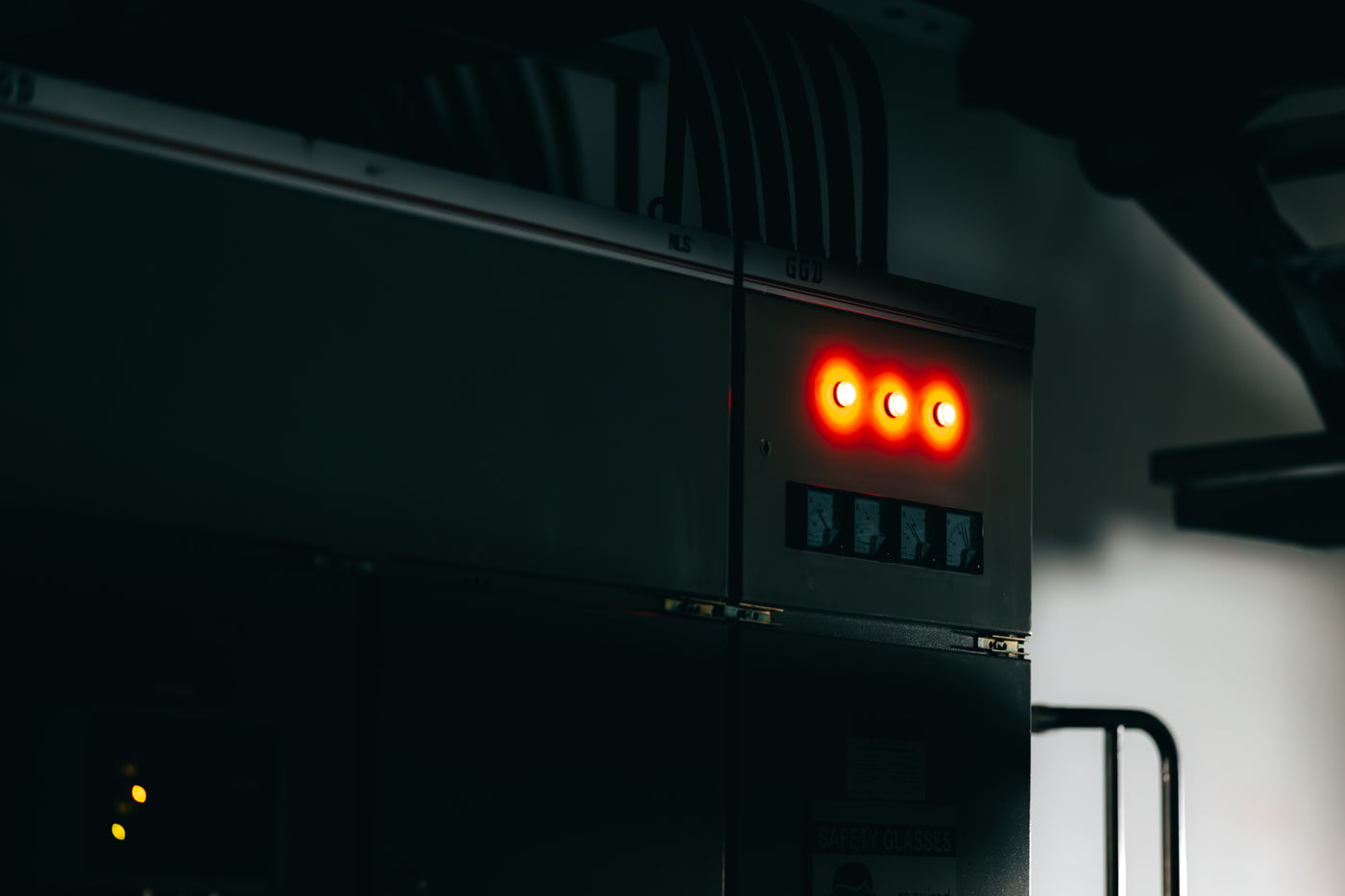 Quality inspection under controlled conditions